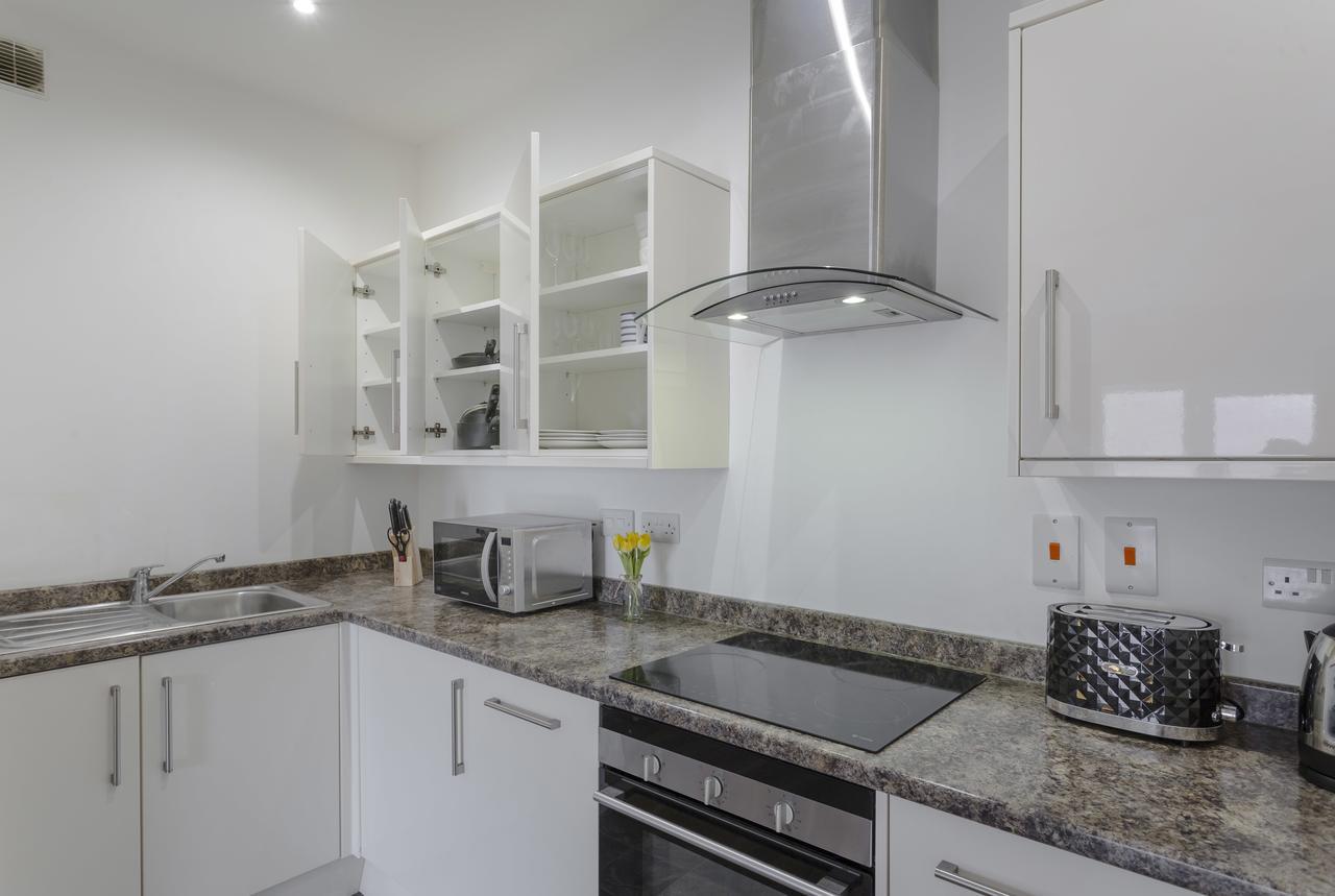 1 Bed Apt Sleeps 4 Luton  Kültér fotó