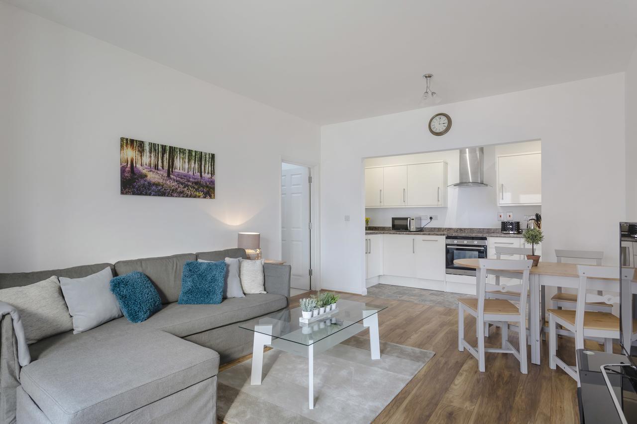 1 Bed Apt Sleeps 4 Luton  Kültér fotó